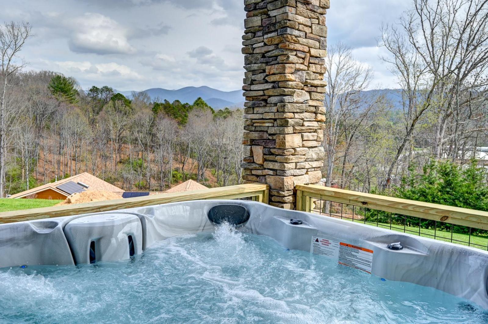 Mon Tresor, Modern Mountain Views With Deck Villa Weaverville Buitenkant foto