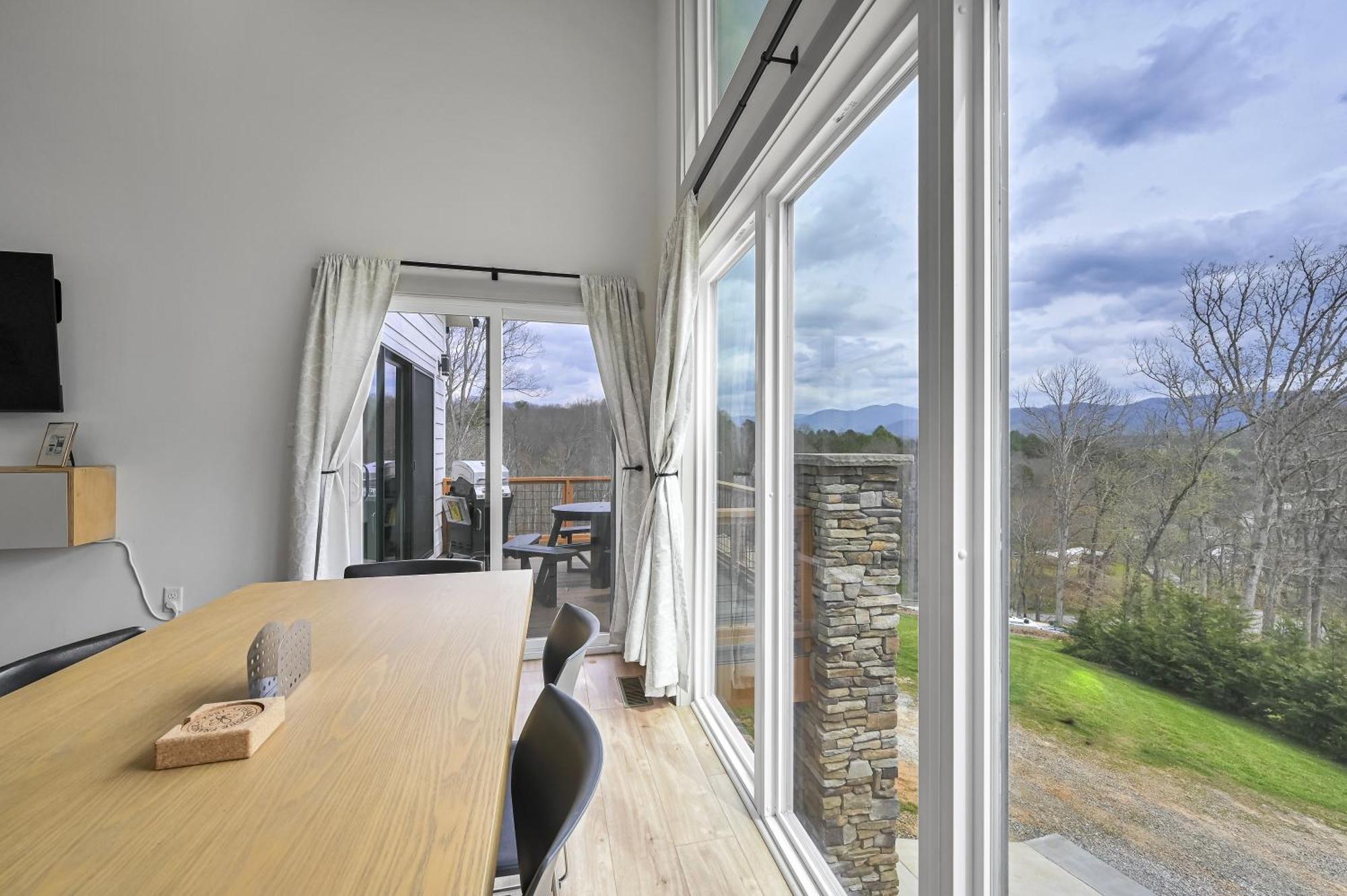 Mon Tresor, Modern Mountain Views With Deck Villa Weaverville Buitenkant foto