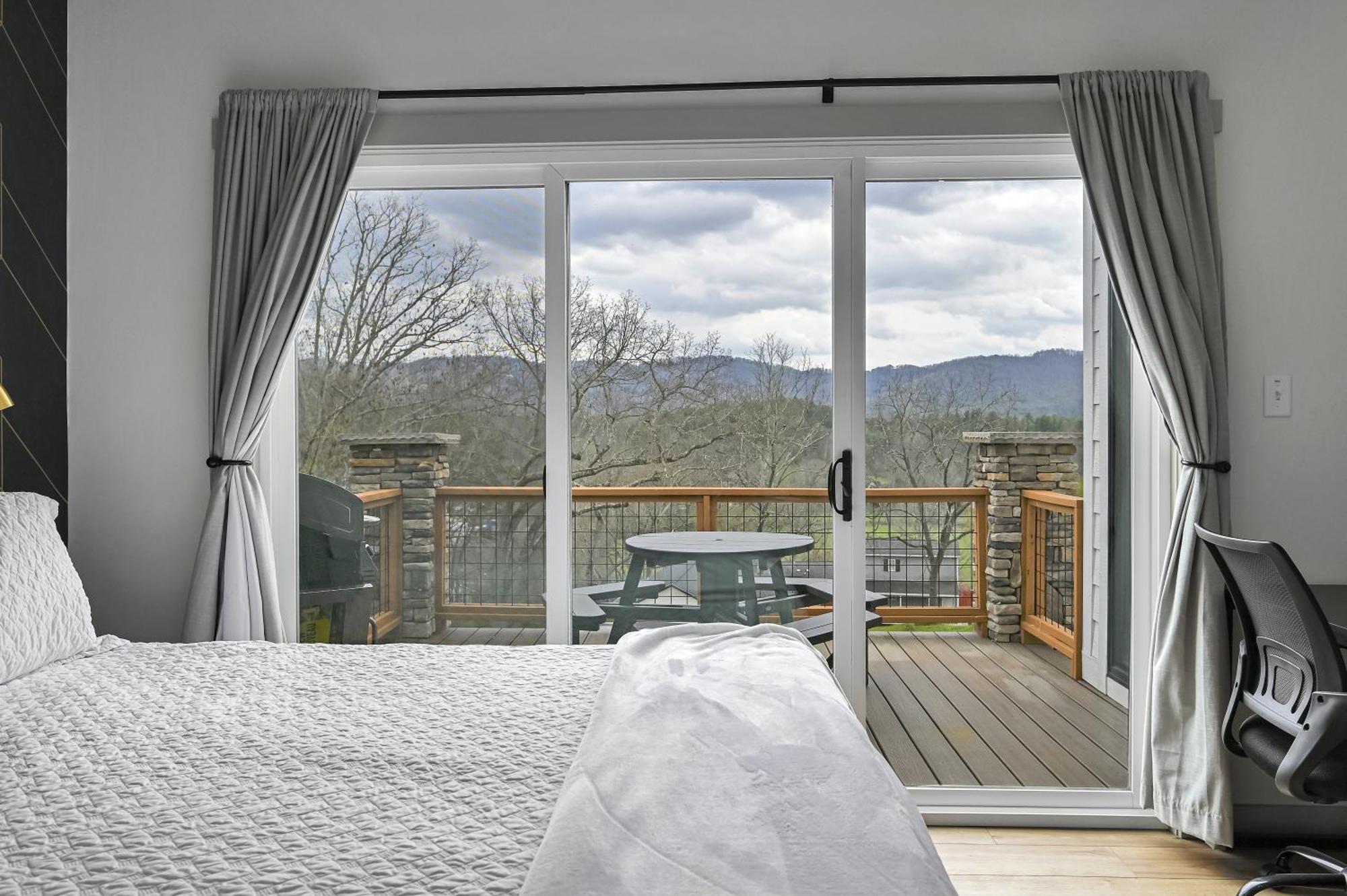 Mon Tresor, Modern Mountain Views With Deck Villa Weaverville Buitenkant foto